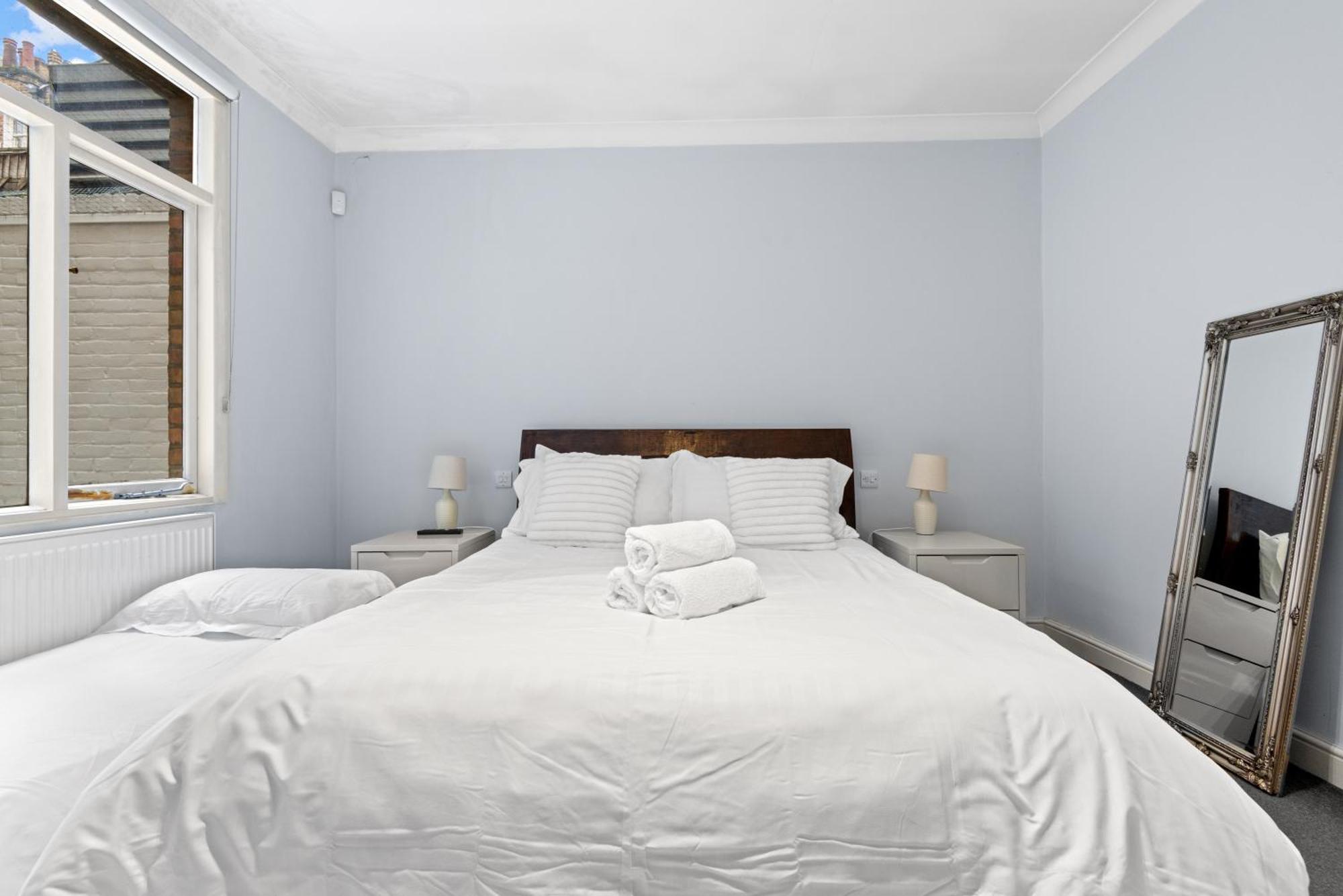 Londwell, Boutique Bliss Nestled In Knightsbridge By Harrods Appartement Londen Buitenkant foto